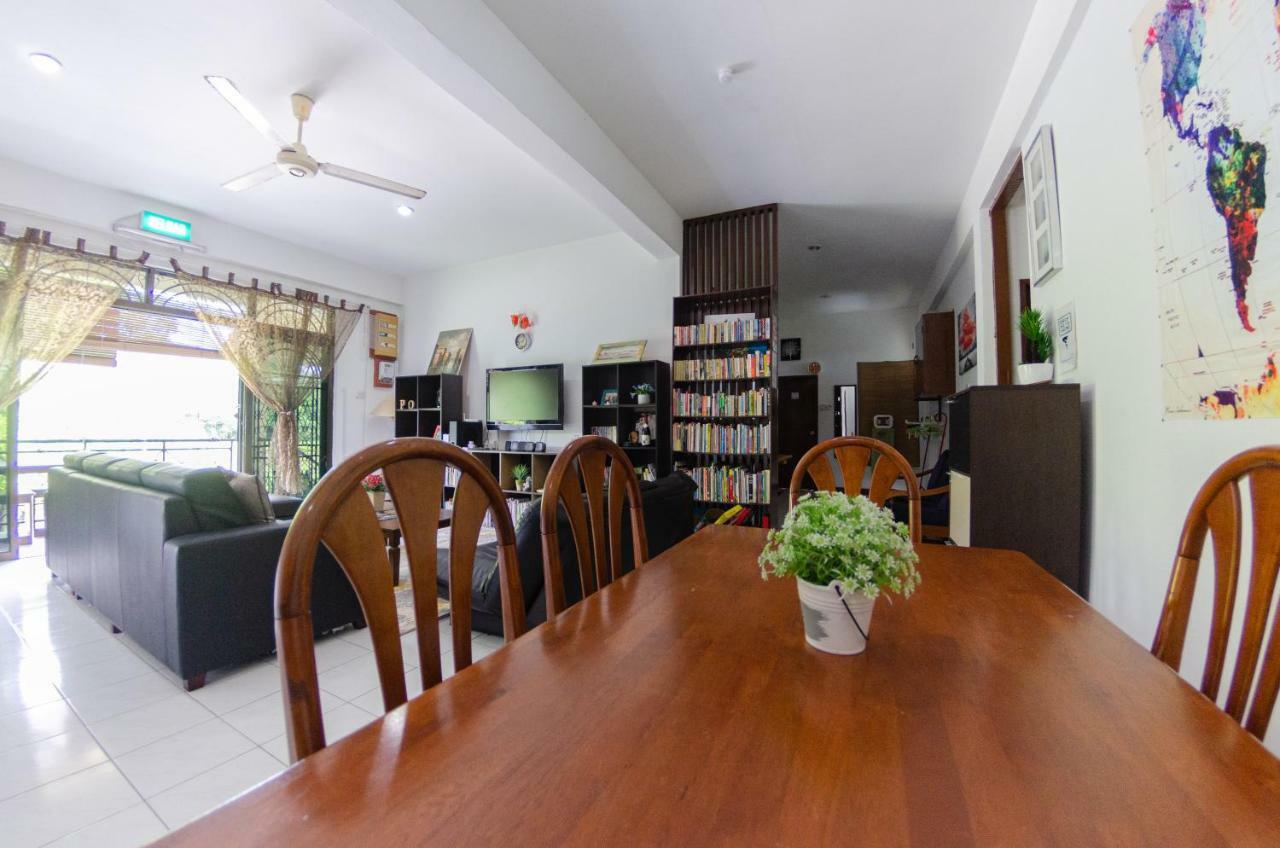 Muara Poni Homestay מראה חיצוני תמונה