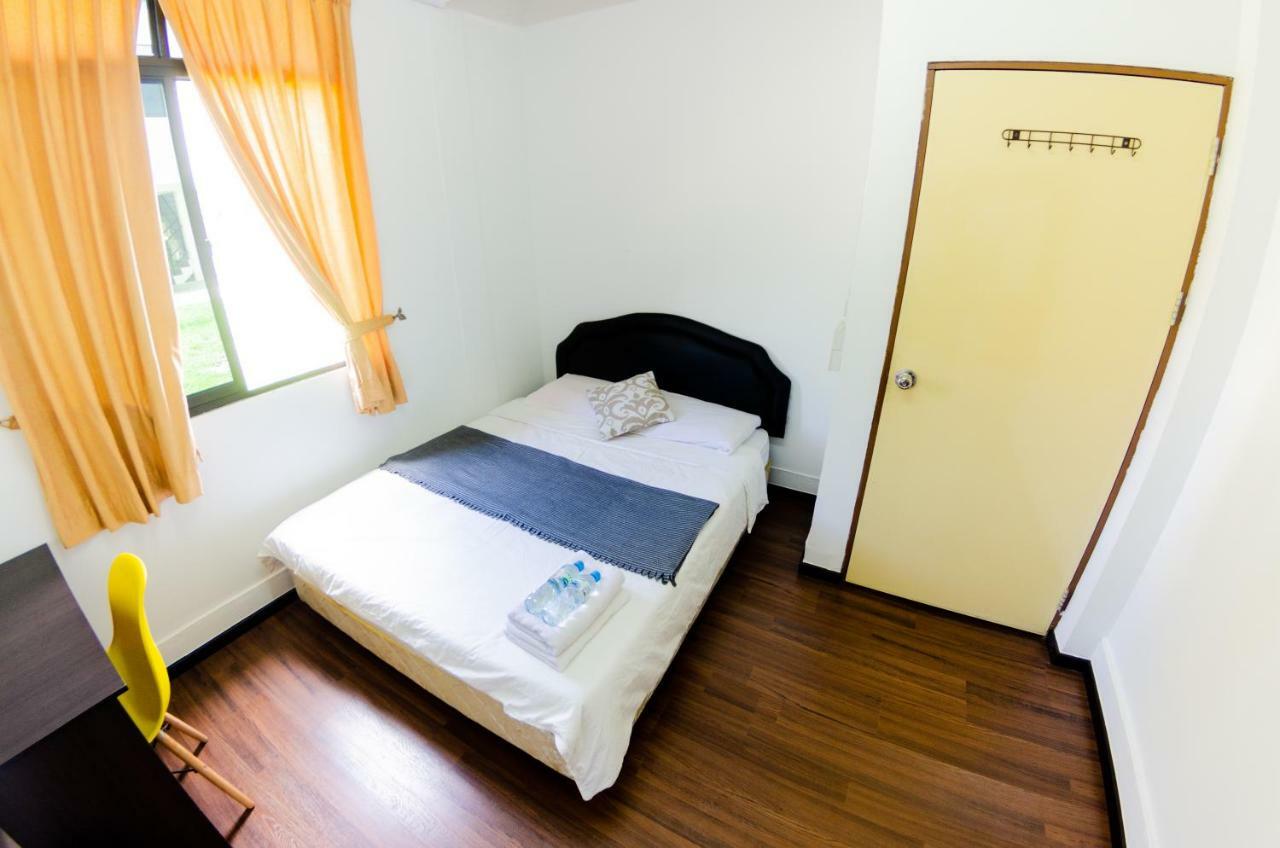Muara Poni Homestay מראה חיצוני תמונה