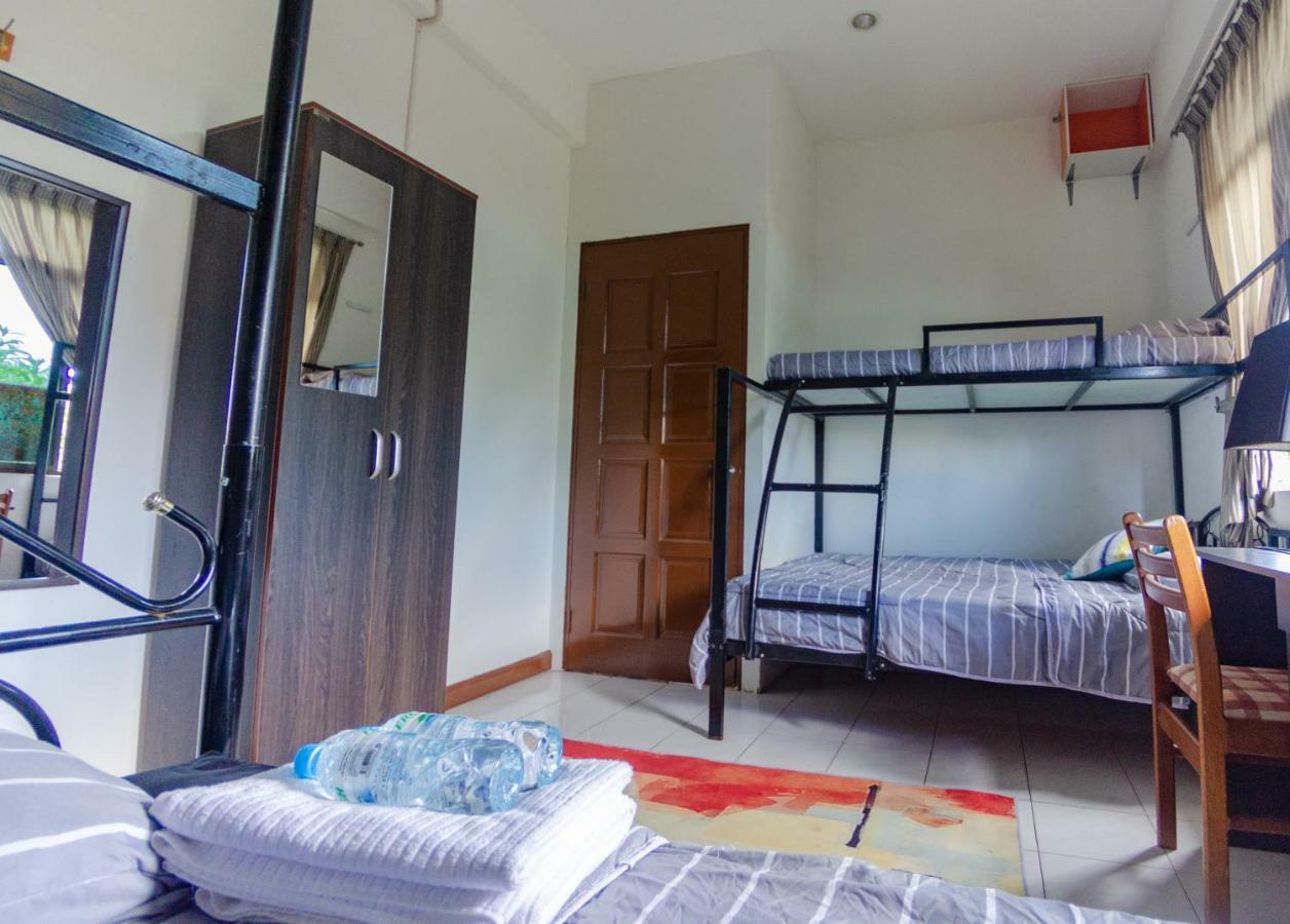 Muara Poni Homestay מראה חיצוני תמונה